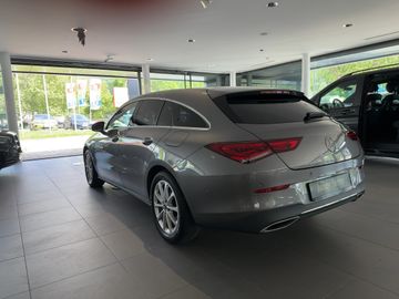 Mercedes CLA 180 Shooting Brake - 3