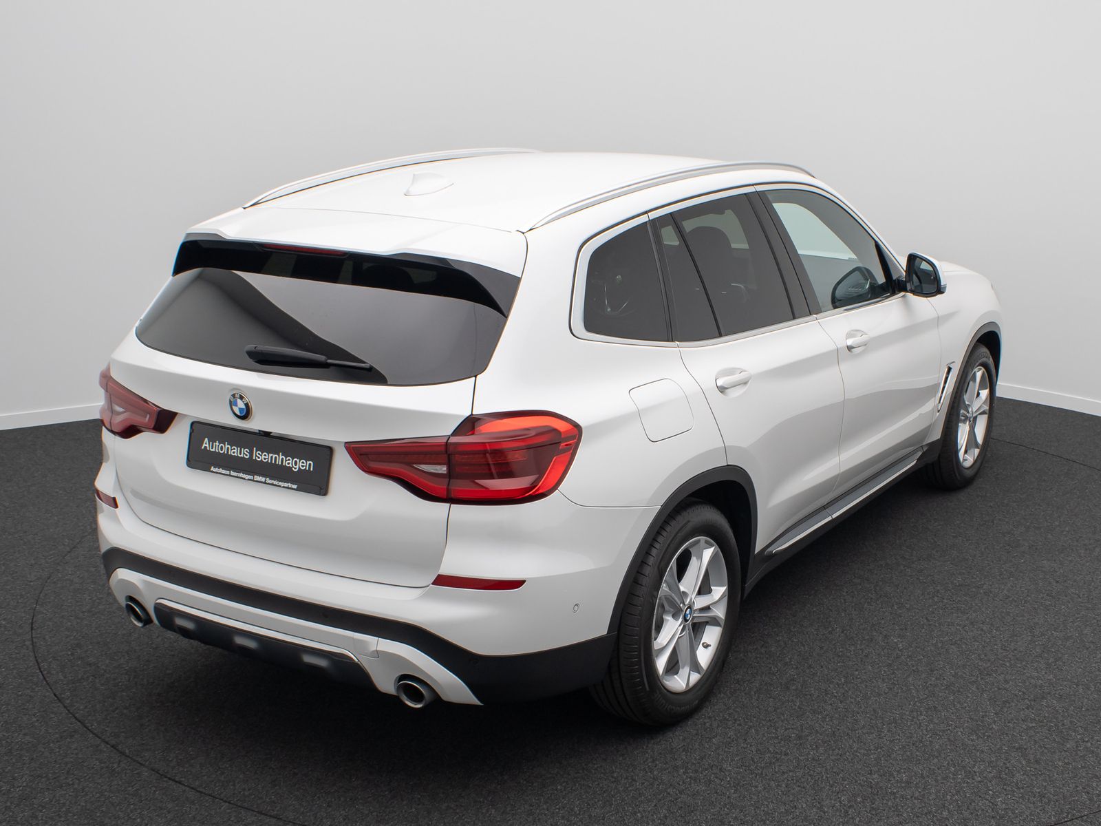 Fahrzeugabbildung BMW X3 xD20d Luxury Line DisplKey DAB Kamera AHK 18"