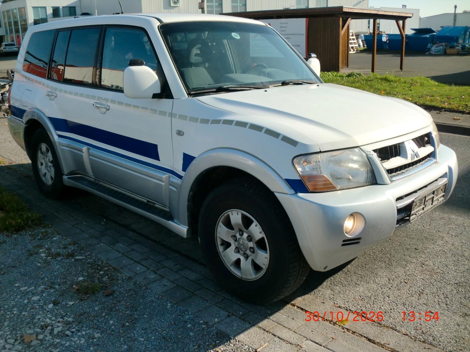 Mitsubishi Pajero 2004 — двигун 3.200 cm³, 160 HP (118kW)