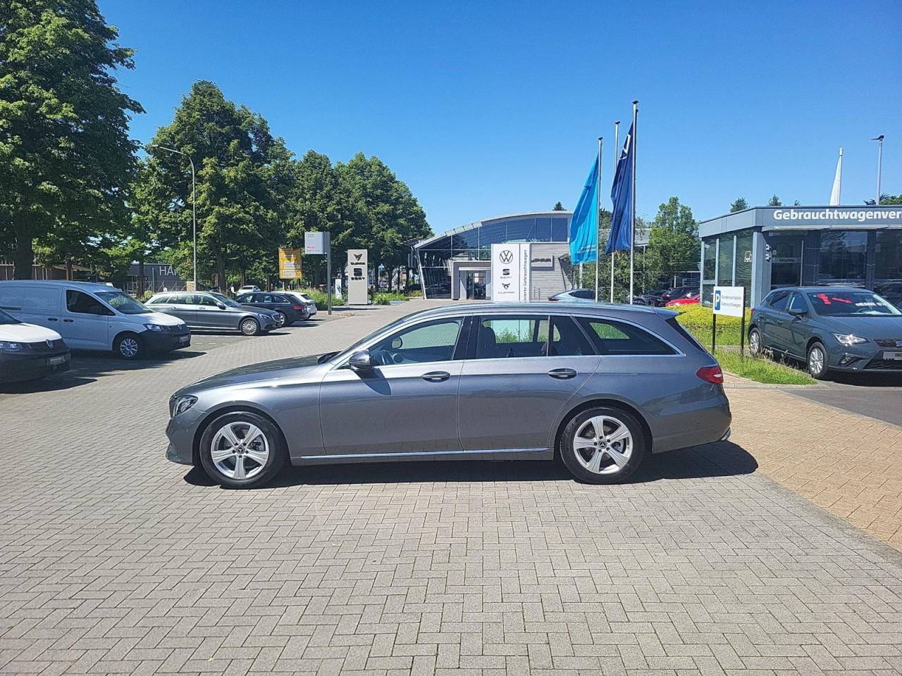 Mercedes-Benz E 220d T Automatik Avantgarde+NAVI+LED HIGH+RFK