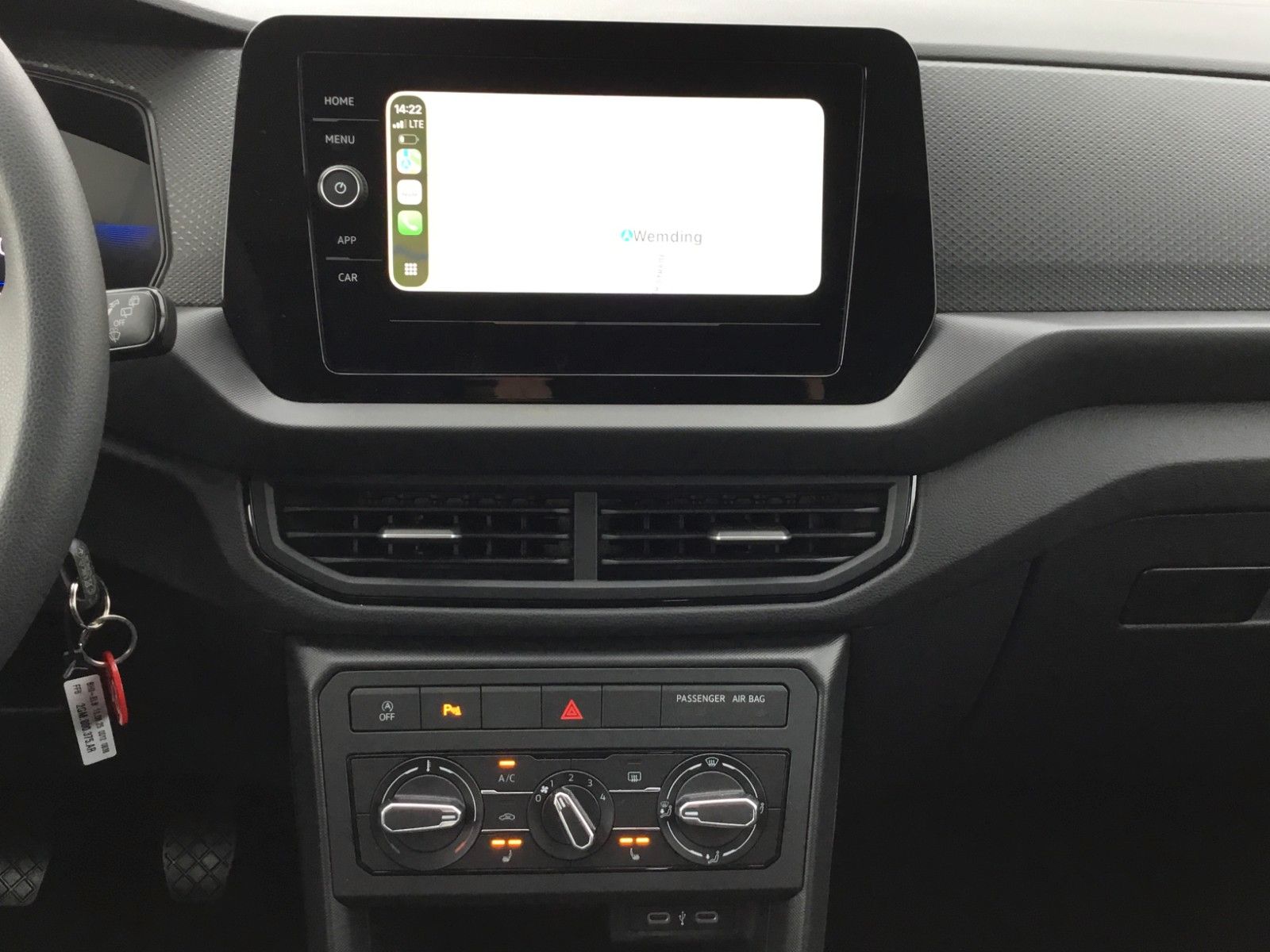 Fahrzeugabbildung Volkswagen T-Cross 1.0 TSI Life+Sitzheizung+LED+16" GJR