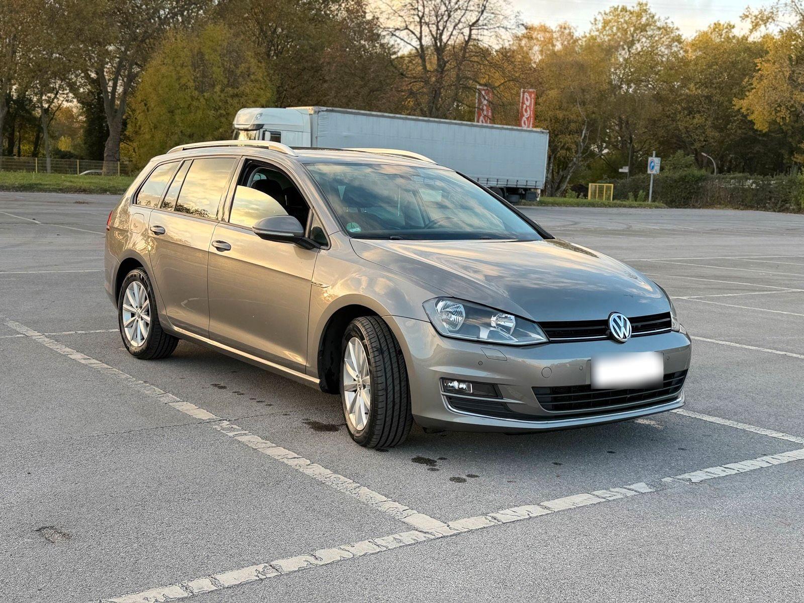 Volkswagen Golf 2015 — interior