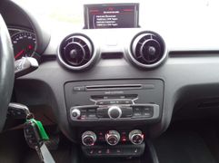Fahrzeugabbildung Audi A1 **S-LINE / AUTOMATIK / 8-FACH-BEREIFT / XENON