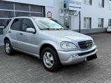 Mercedes-Benz Mercedes ML 270 Final Edition AHK - scheckheftgepflegte Mercedes ML 270