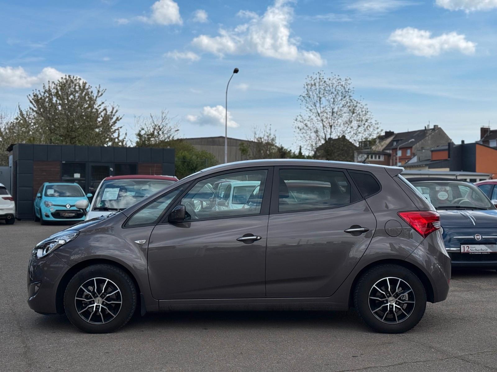 Hyundai ix20 Comfort  HU neu/SHZ/AHK/PDC