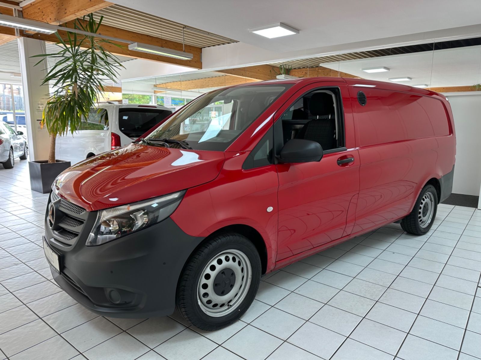 Fahrzeugabbildung Mercedes-Benz Vito Kasten 114 CDI, BT RWD lang*Werkstattwagen*