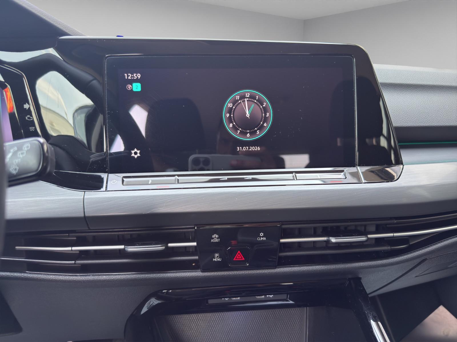 Volkswagen Golf VIII Lim. Style 1.5 eTSI NAVI APP AMBIENTE, миниатюра 20