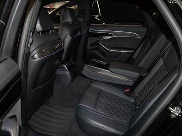 2024 AUDI S8 — миниатюра 11