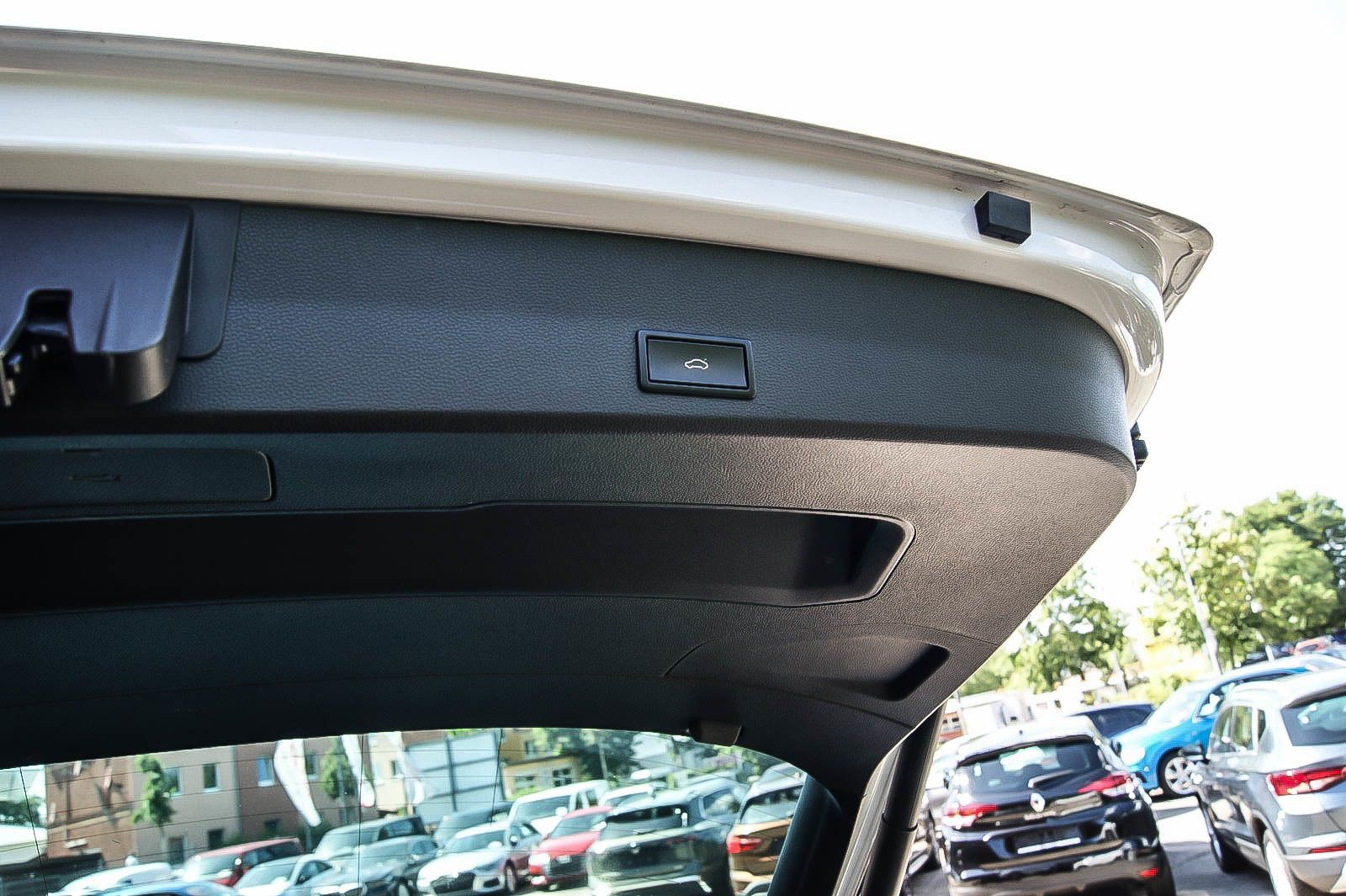 Fahrzeugabbildung SEAT Ateca 2.0 TDI DSG Style VIRTUAL BUSINESS ANHKZGV