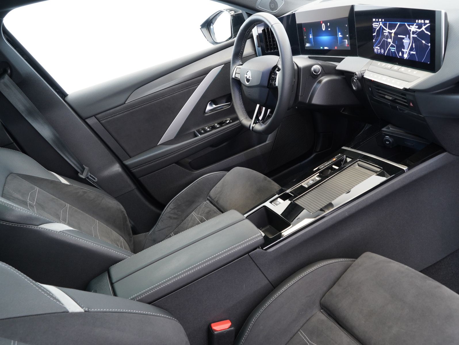 Fahrzeugabbildung Opel Astra L 1.5 D Sports Tourer GS Line PANO