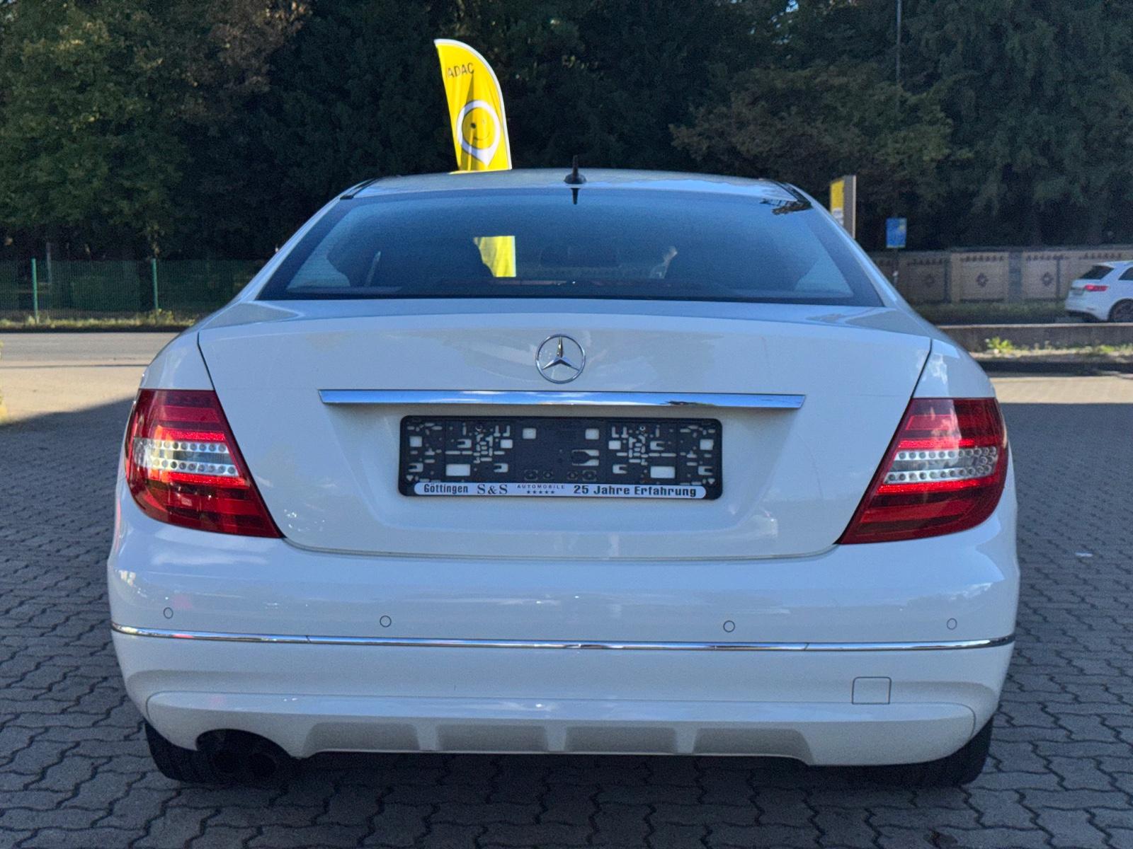 Mercedes-Benz C 180 C Coupe Navi /Automatik/Tempomat