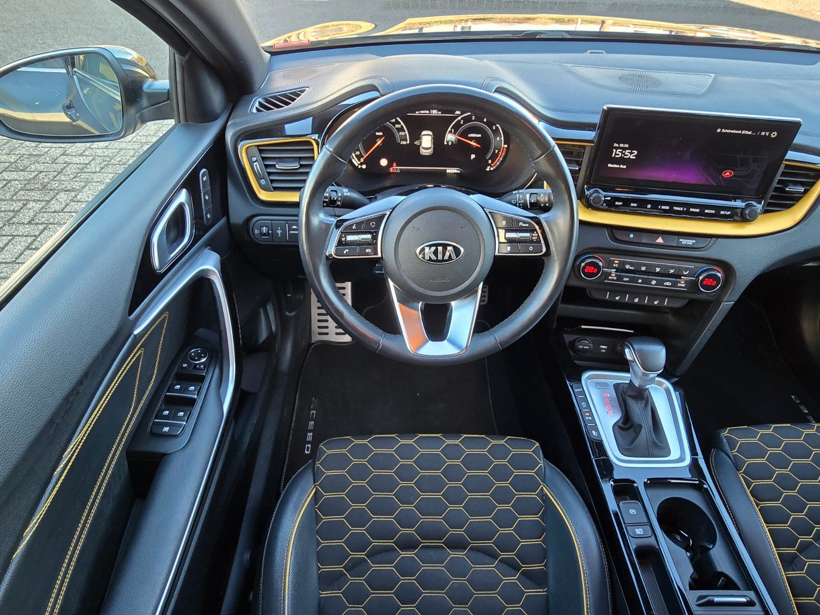 Fahrzeugabbildung Kia XCeed 1.5 T-GDI DCT Xdition WKR Navi Kamera