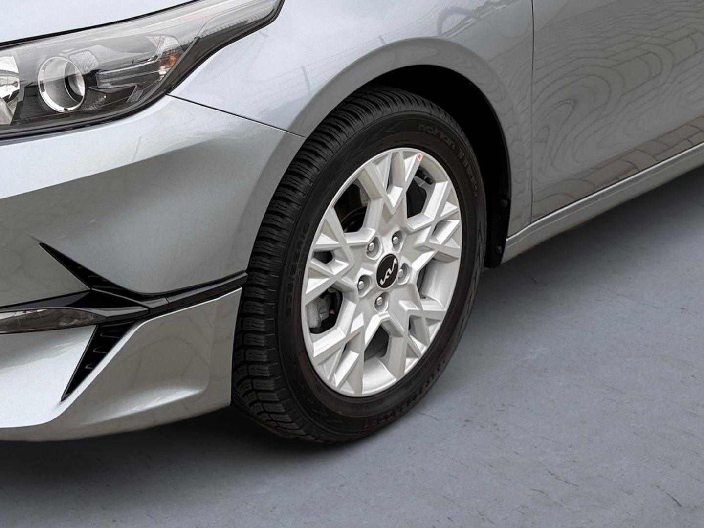Kia Ceed_sw 1.5T Vision DCT7 Komf+ NAV PDC Klimaauto