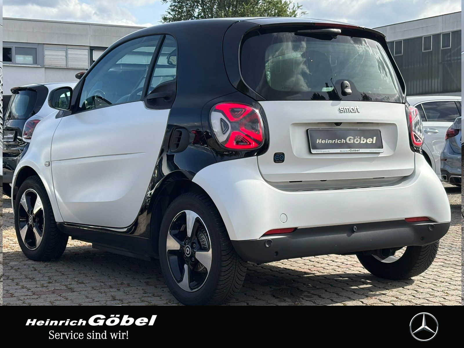 Fahrzeugabbildung Smart EQ COUPÉ*EXCLUSIVE*22kW*JBL-SOUNDSYS*ALLWETTER*