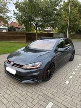 Volkswagen Golf 2.0 TSI DSG GTI Performance GTI Performance