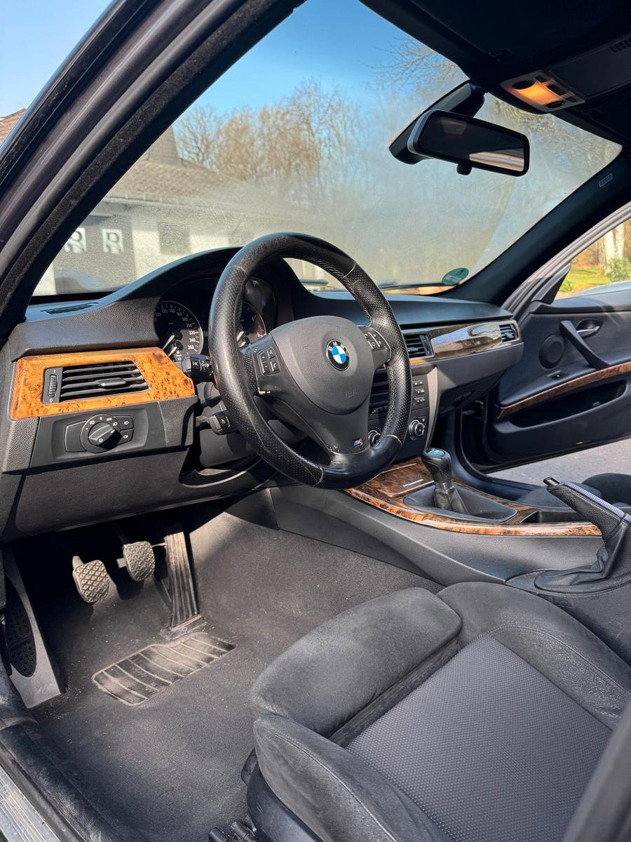 BMW 320 2005 — engine 163 HP (120kW)