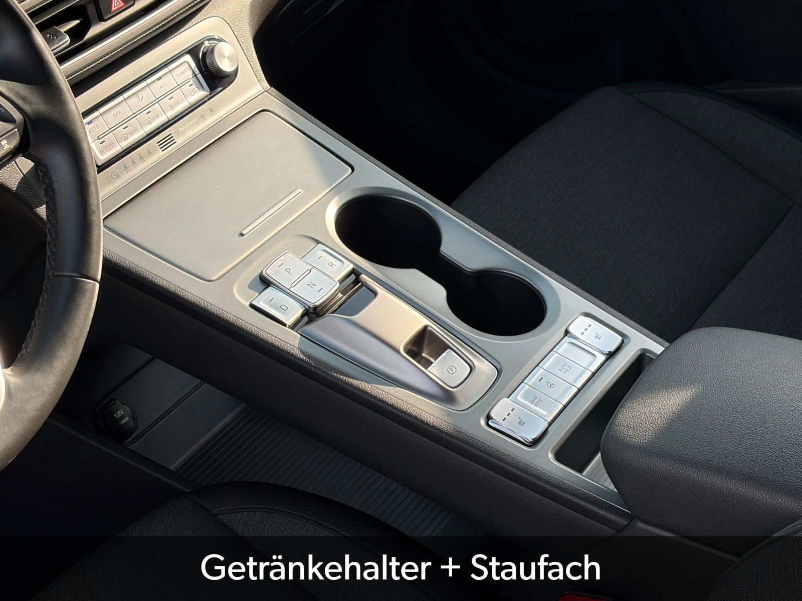 Fahrzeugabbildung Hyundai KONA E Select SHZ LHZ LKA LFA ACC Navi CarPlay