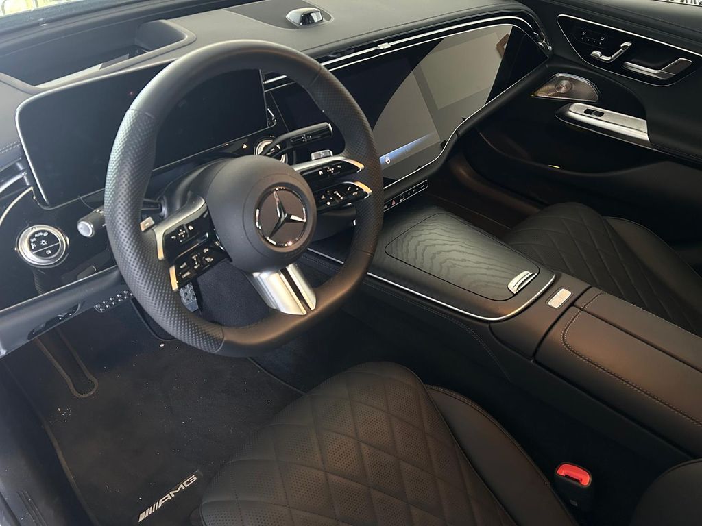 Mercedes-Benz E 450 d AMG LINE*NIGHT*PANO*HUD*STH*AIRMATIC*LED