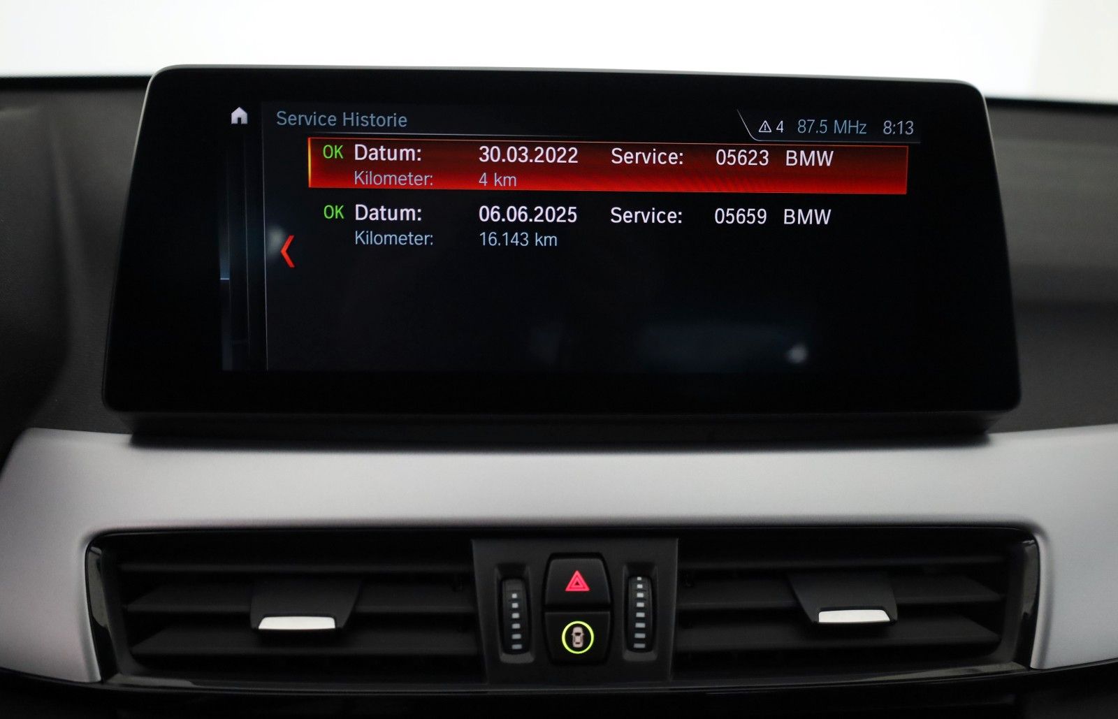 Fahrzeugabbildung BMW X1 xDrive 25e Advantage,Leder,Navi,HUD,Kamera,SH