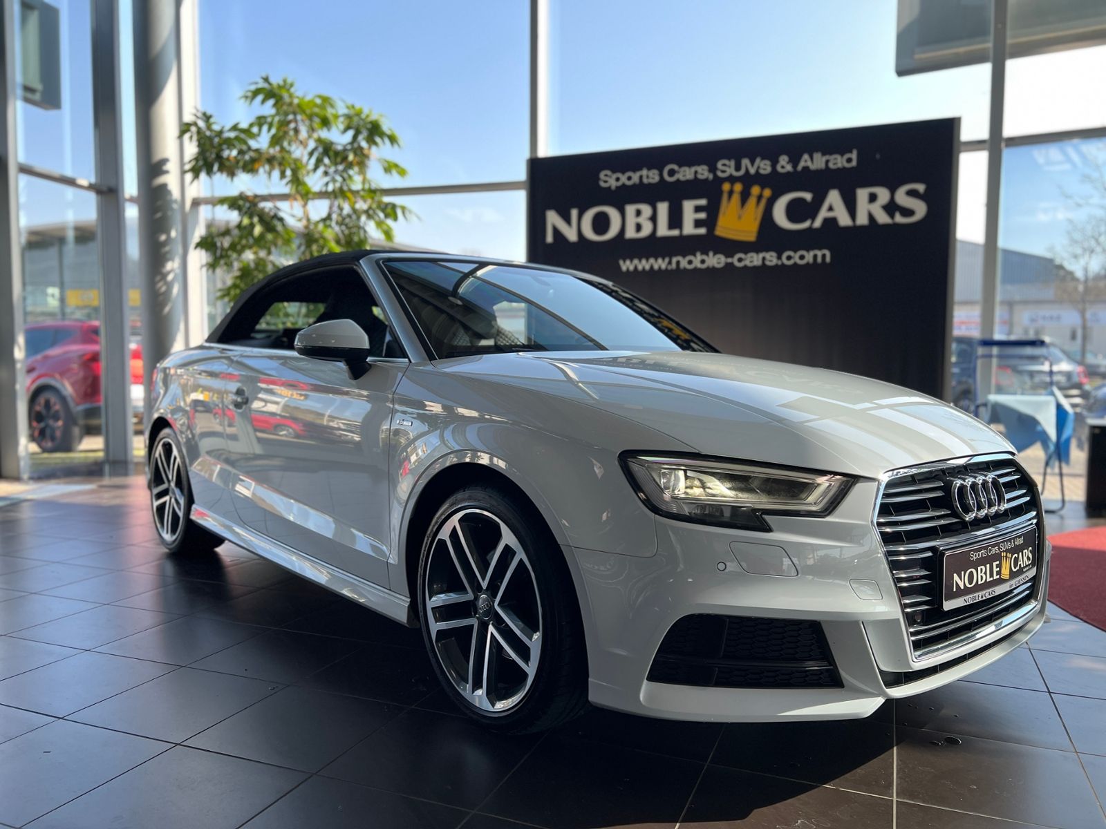 Fahrzeugabbildung Audi A3 Cabriolet S line sport LED NAV SHZ PDC 18"