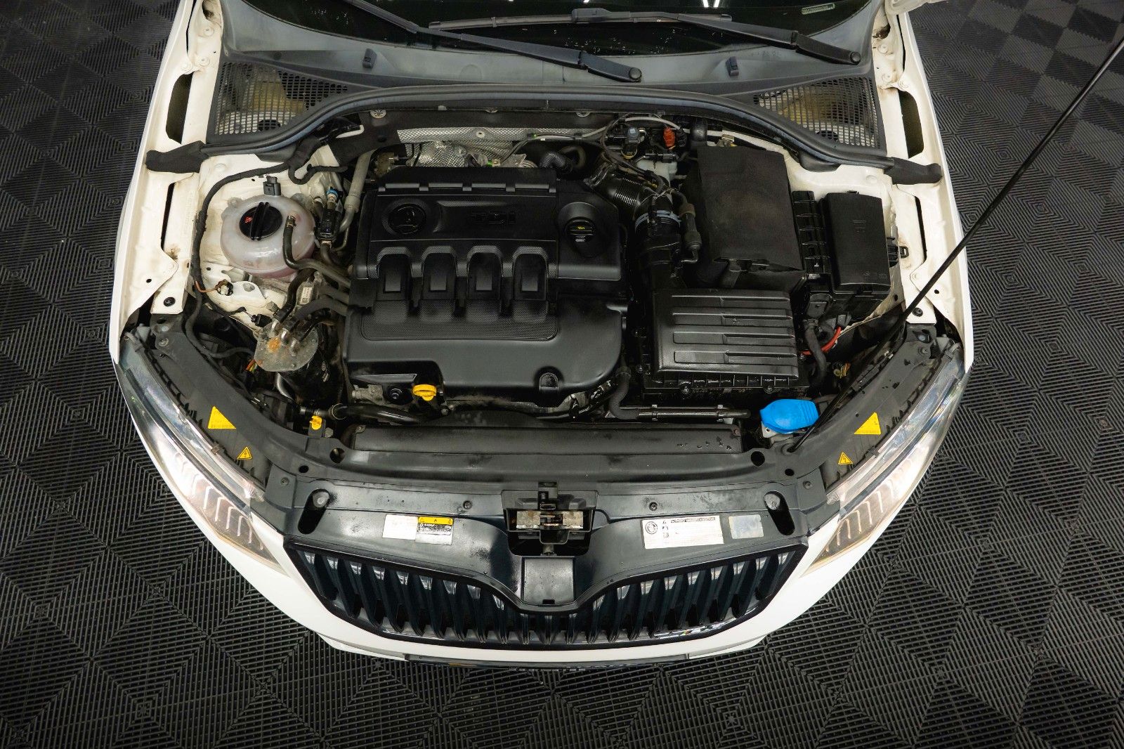 Fahrzeugabbildung SKODA Octavia 2.0 TDI RS 4x4 Performance *Pano*ACC*LED