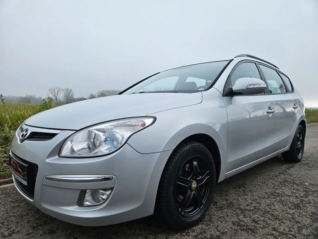 Hyundai i30 1.6 CRDi / Klima / Tüv 03/2025