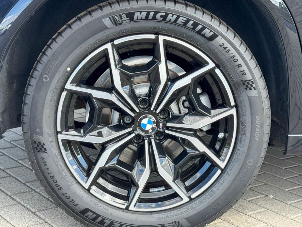 BMW X4 xDrive30i M Sport Pano AHK Memory H&K HUD foto 4