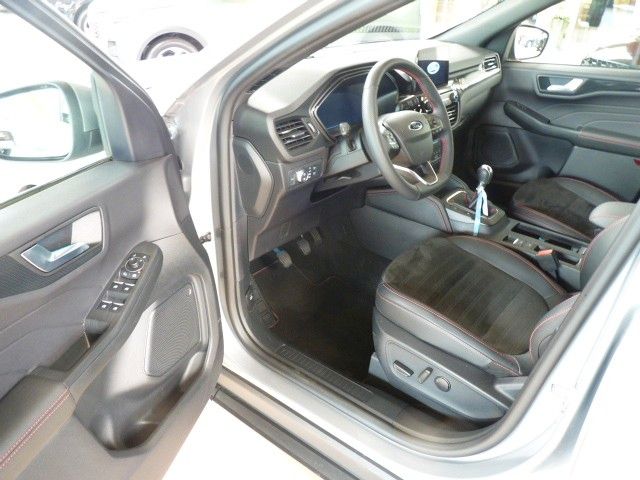 Fahrzeugabbildung Ford Kuga ST-Line X Navigation