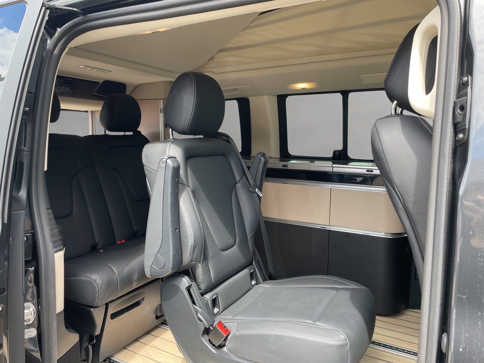 Fahrzeugabbildung Mercedes-Benz Marco Polo 300 d 4M AMG AIRMATIC AHK WW-Standhzg