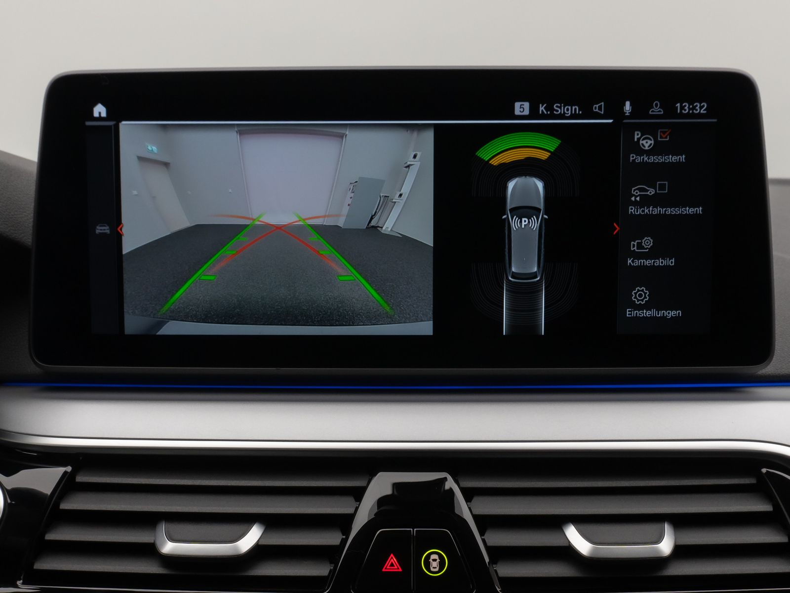 Fahrzeugabbildung BMW 530d xD Kamera Laser HUD DAB 4xKlima AHK Sport