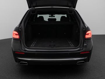 Fahrzeugabbildung BMW 530d Tour Luxury Line AHK Pano H/K Kamera DAB
