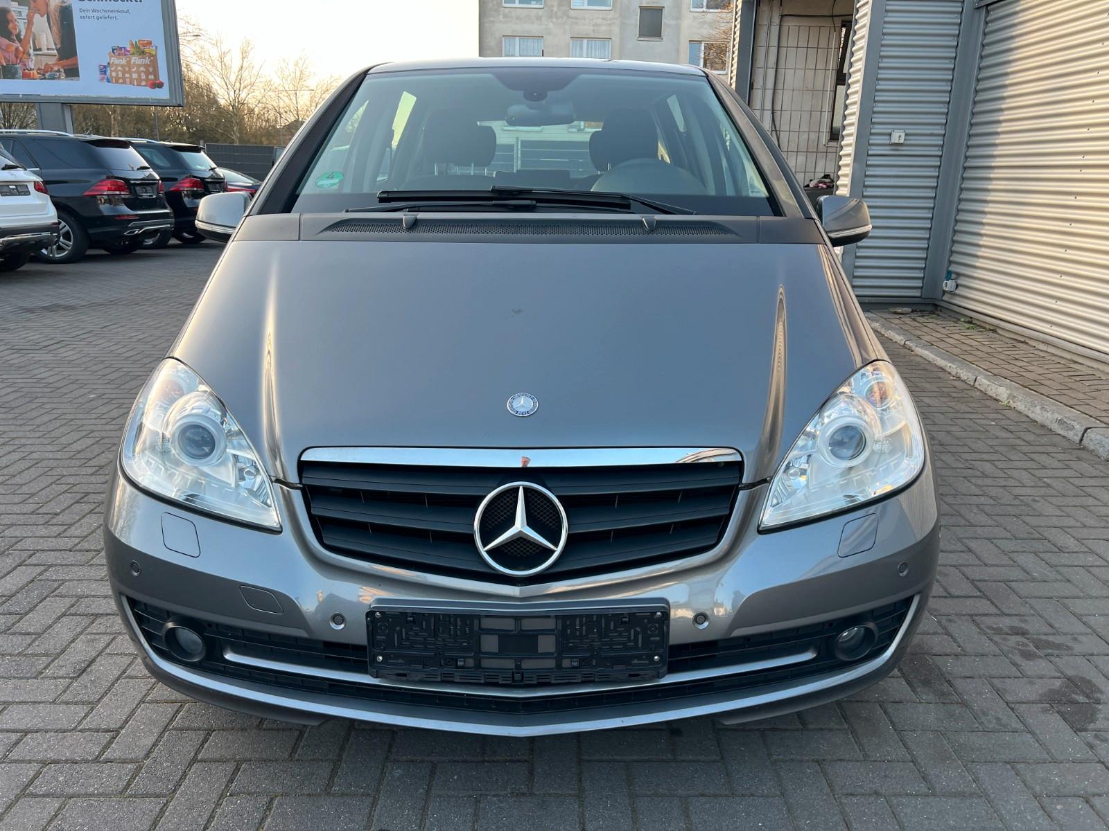 Mercedes-Benz A 180 A 180/PDC/Sitzheizung