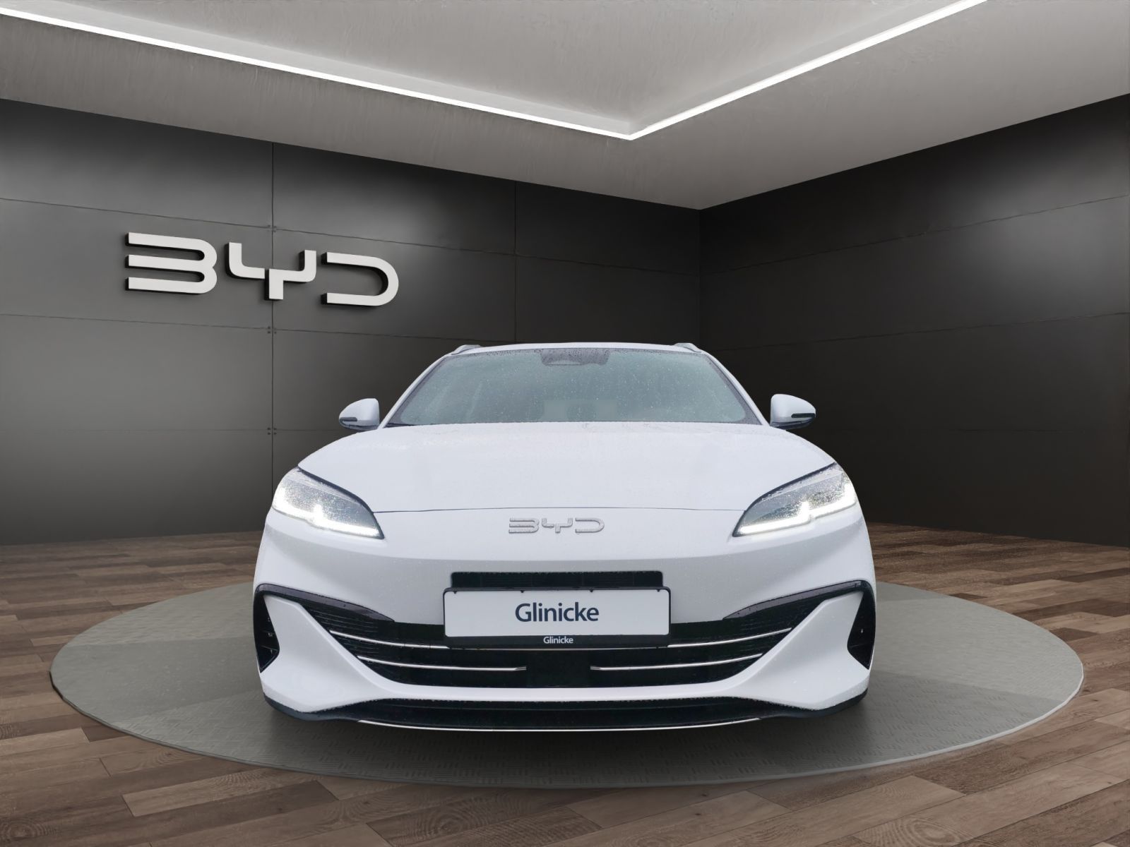 BYD SEAL 6