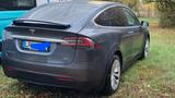 Tesla Model X 90D - - graue Tesla Model X