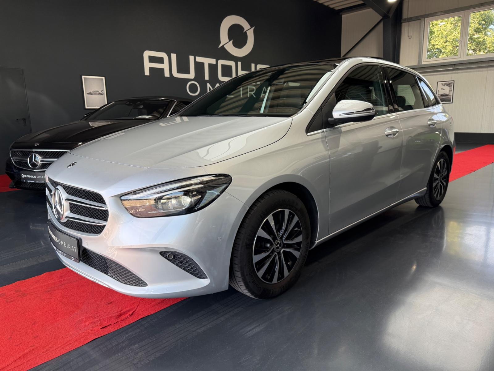 Mercedes-Benz B 180 Style Multibeam/Panorama/Automatik/Navi