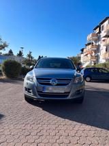 Volkswagen Tiguan 2.0 TDI  140 PS  Grau ... - Volkswagen Tiguan mit Diesel-Antrieb: 140 Ps