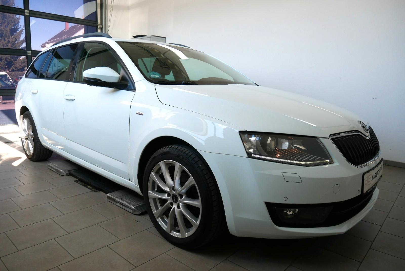 Skoda Octavia Combi Ambition 4x4 Standhzg Xenon DAB