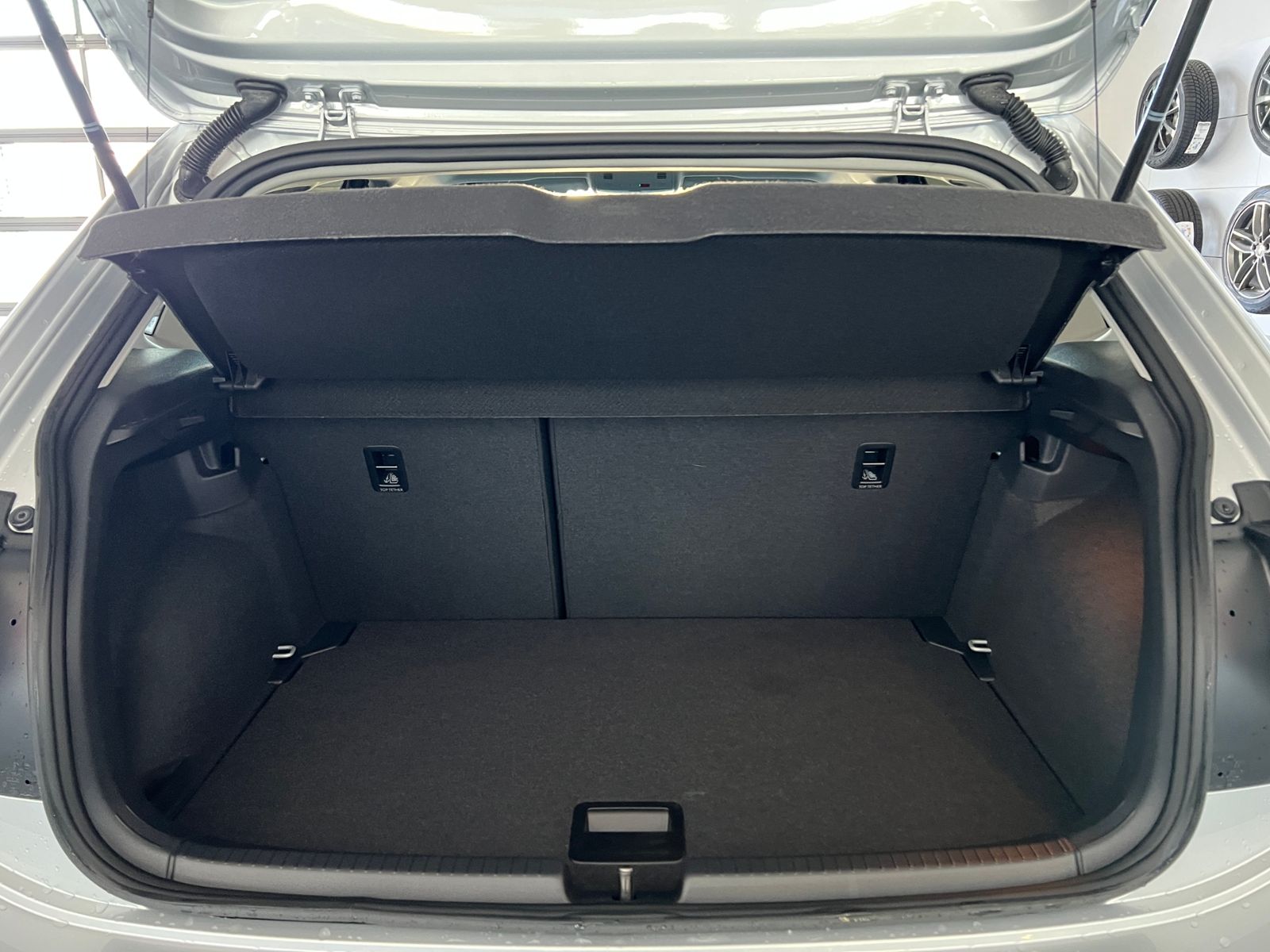 Fahrzeugabbildung Volkswagen Polo Style 1.0 TSI *IQ.Light, Kamera, App Connec