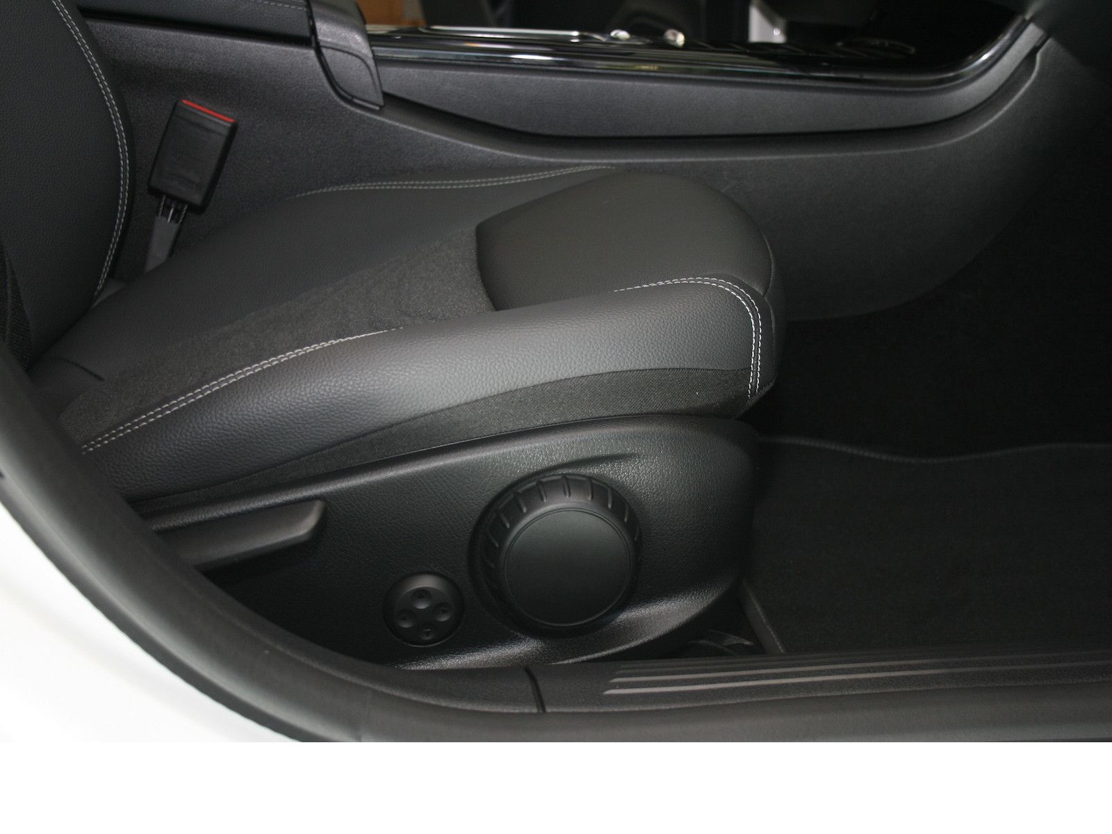 Fahrzeugabbildung Mercedes-Benz A 180 Progres. Line Advanced *Pano-Dach*Winter-P