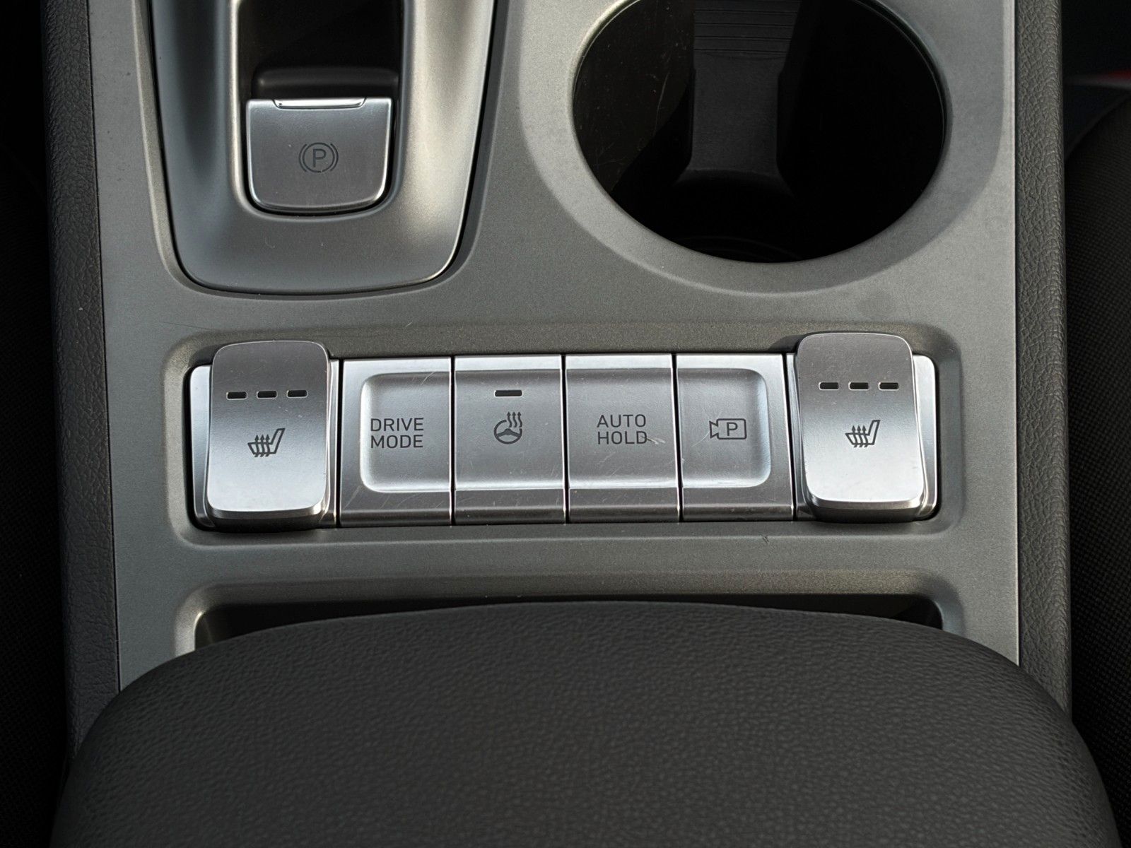 Fahrzeugabbildung Hyundai Kona E Trend 2WD Kamera Schiebedach ACC HuD LHZ