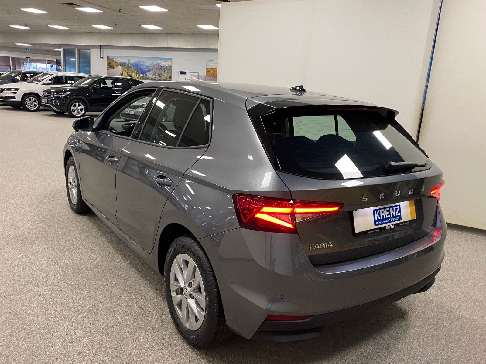 Fahrzeugabbildung SKODA Fabia 1.0 TSI AMBITION+KAMERA+ALU+110 PS+PDC+ALU