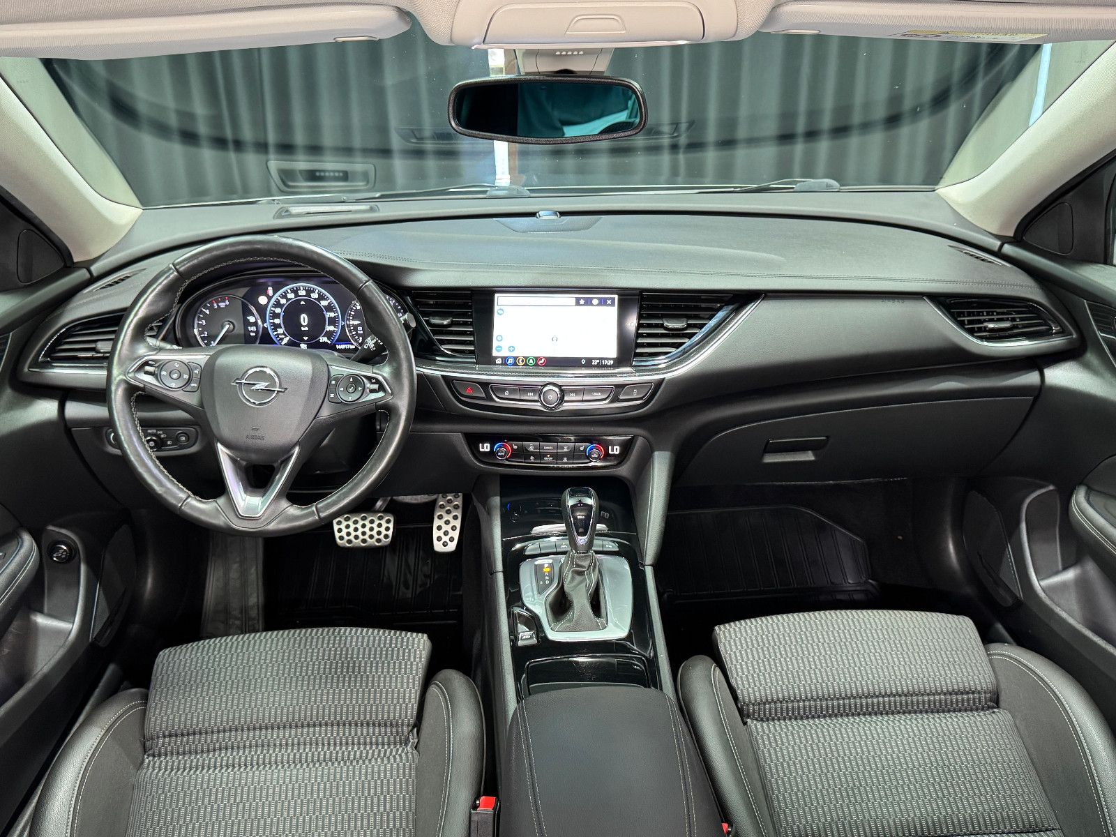 Fahrzeugabbildung Opel Insignia B Sports Tourer Dynamic|KAMERA|AHK