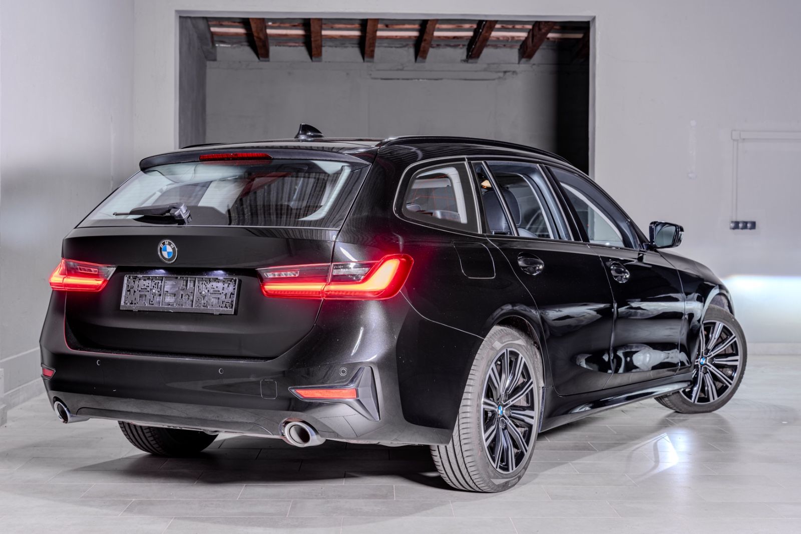 BMW 330d Touring xDrive Sport Line HUD/AHK/ACC/ imagem 3