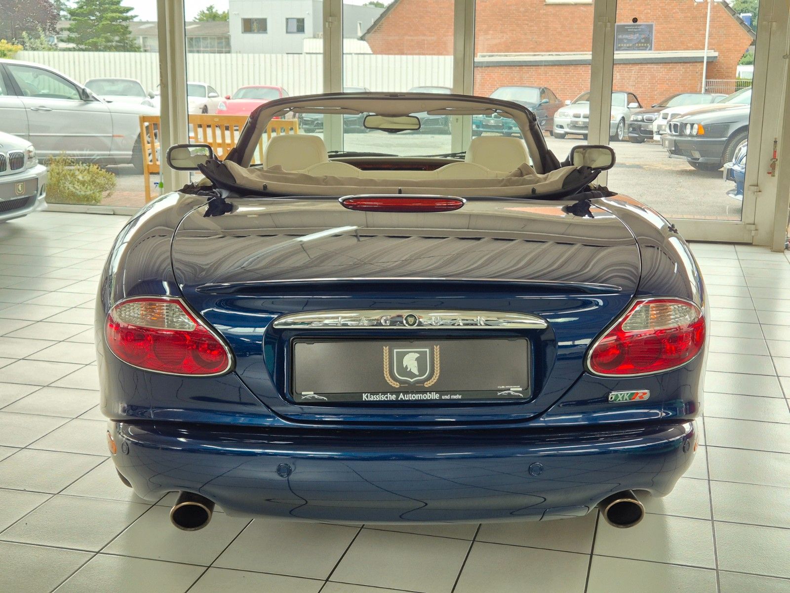 Fahrzeugabbildung Jaguar XKR Cabrio/Facelift/Traum Farbgebung+Bestzustand