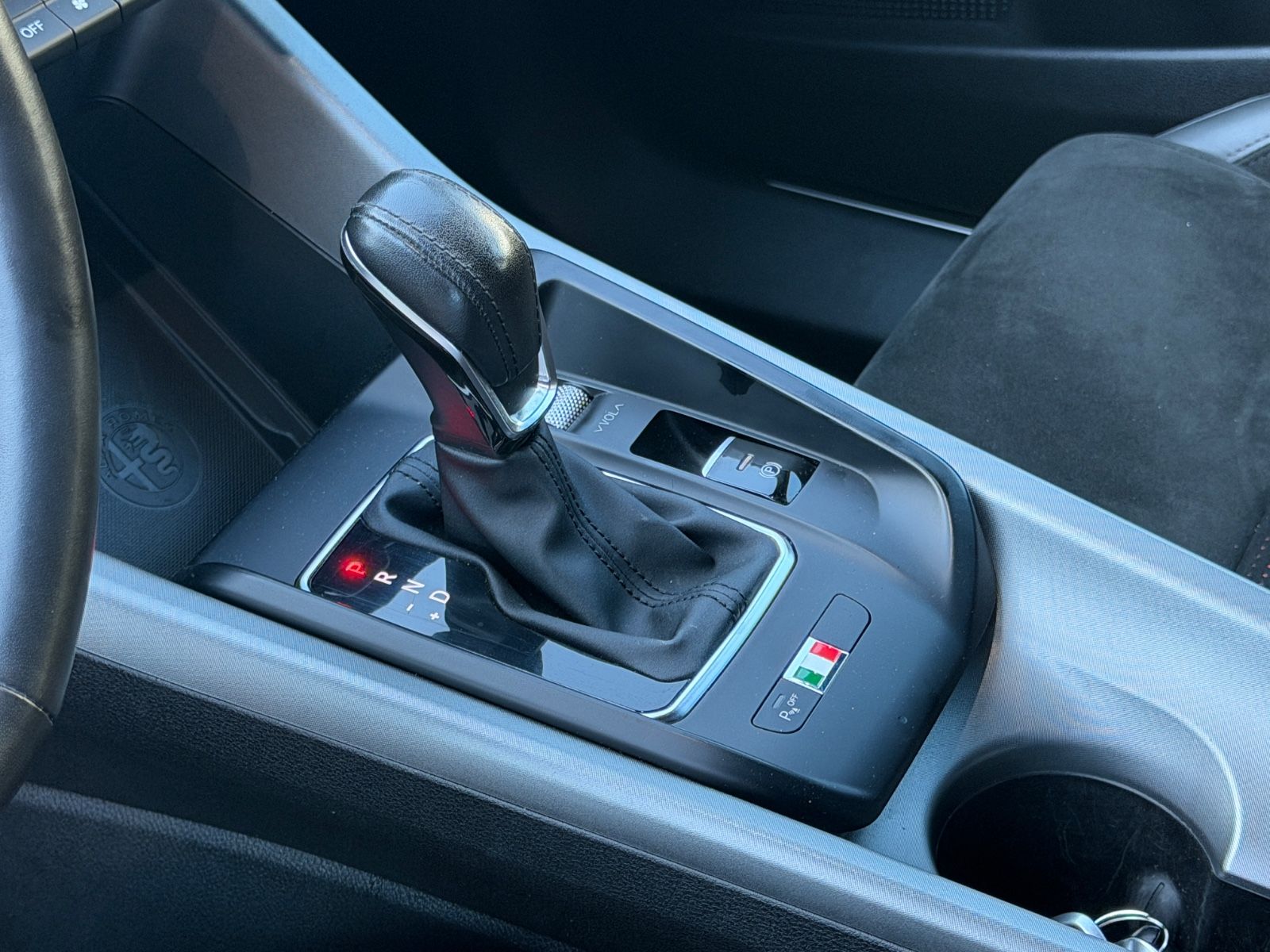 Fahrzeugabbildung Alfa Romeo Tonale Edizione Speciale/DNA/ACC/APPLE-CAR