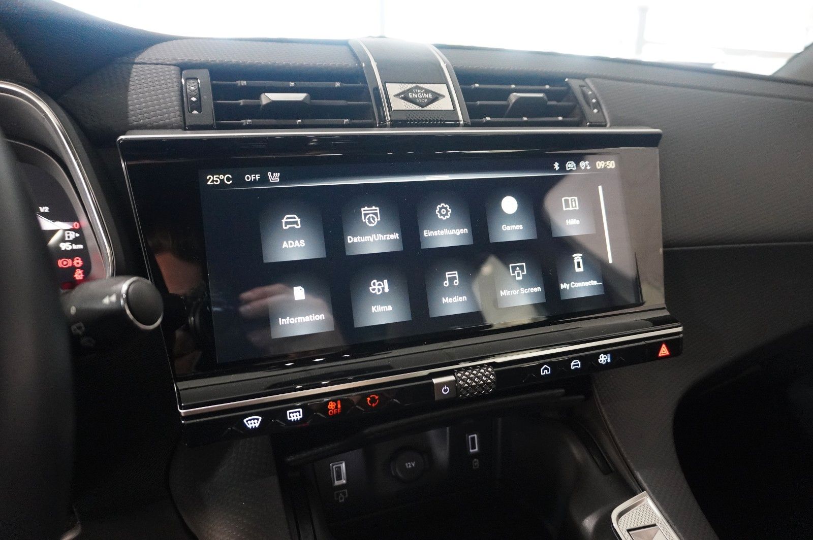 Fahrzeugabbildung DS Automobiles DS7 (Crossback) 1.5D BASTILLE+ NAVI/LED/360°/DAB