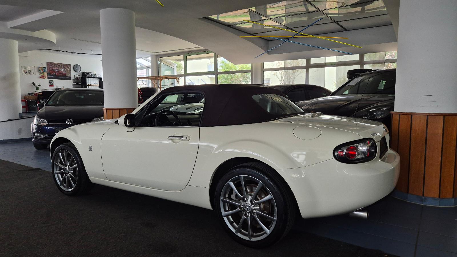Mazda MX-5 1.8 Niseko | 126 ch | BVM | Cuir | Sièges chauffants | 2 jeux de jantes alu | Pneus été et hiver
