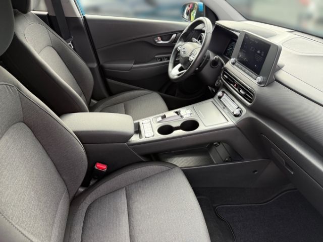 Fahrzeugabbildung Hyundai KONA Trend Elektro 2WD +KLIMA+CARPLAY+RFK+SHZ+UV