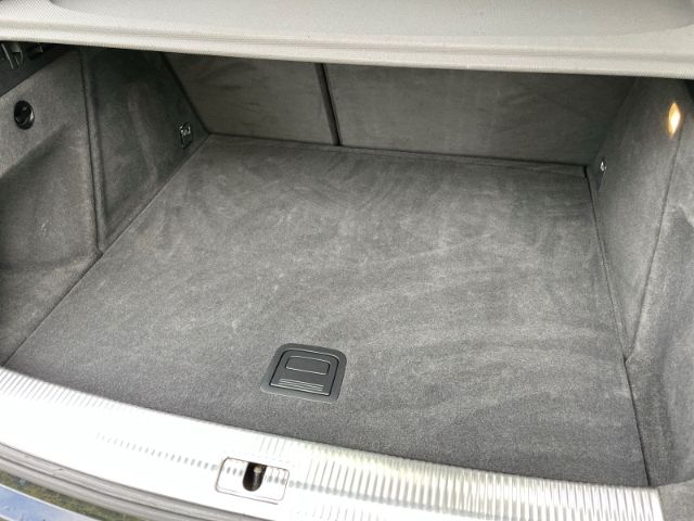 Fahrzeugabbildung Audi Q3 2.0 TDI AHK, Navi, Xenon, Tempomat, Sitzheizu