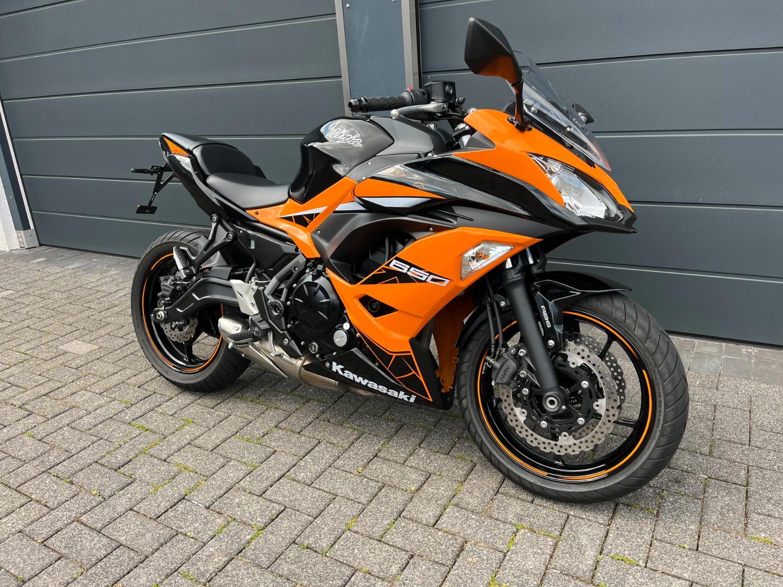 Kawasaki Ninja 650 1.Hand Scheckheft